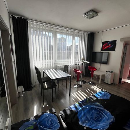 Monfas Apartment Barrandov براغ المظهر الخارجي الصورة